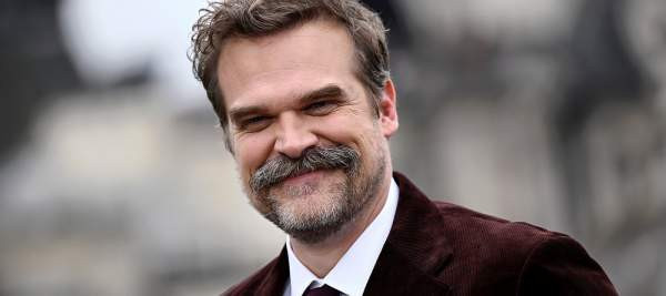 Дэвид Харбор может сыграть с Педро Паскалем в новом фильме режиссера “Андора” – Портал статей